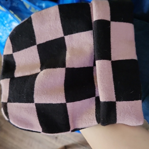 Herschel Elmer Beanie - Black and Ash Rose Check Hat - Picture 7 of 7
